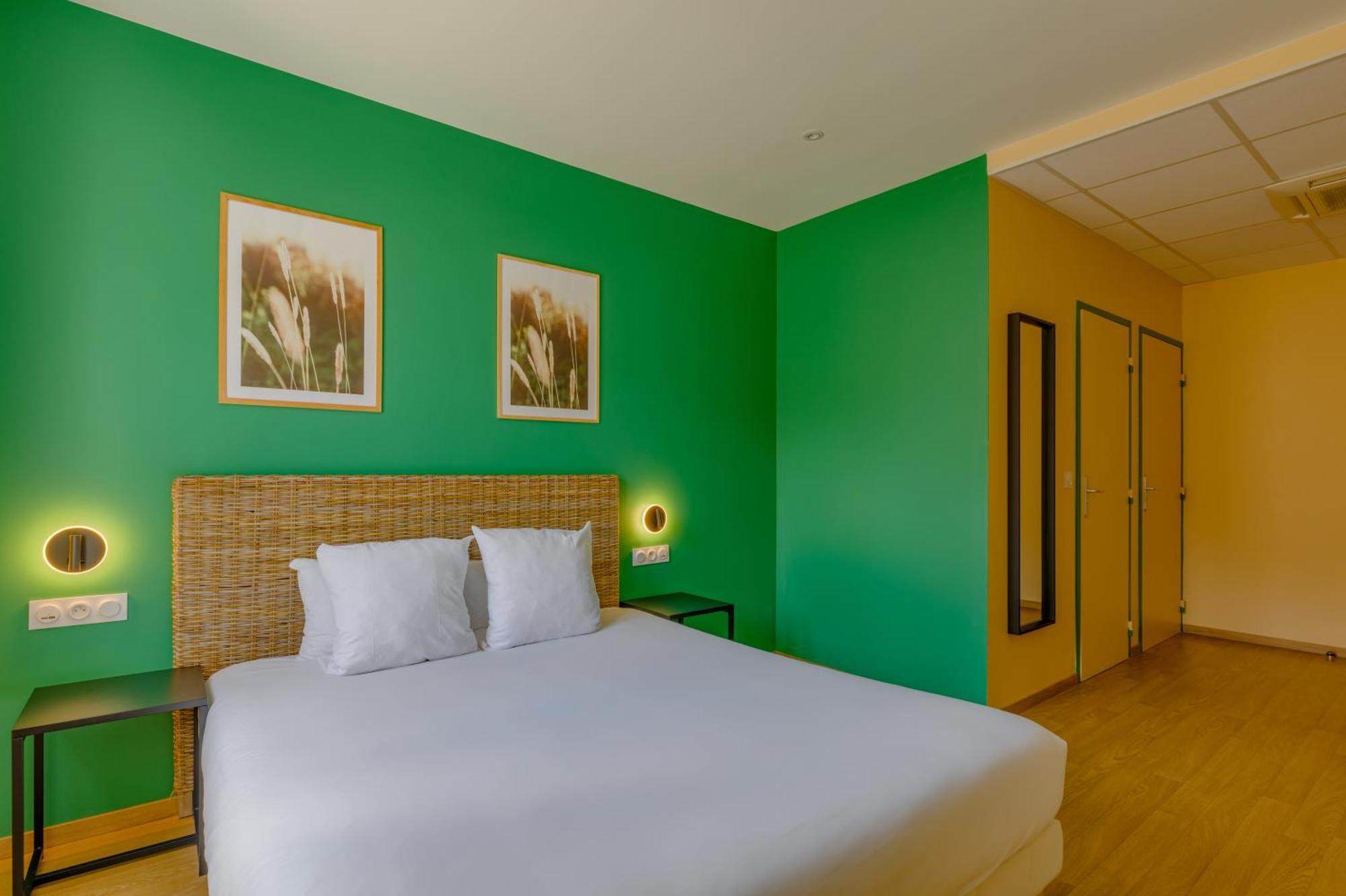 Hotel De La Tour Luaran gambar